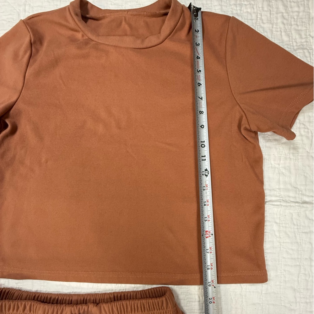 Set Women's Brown Short Sleeve Top with Shorts - Picture 7 of 7